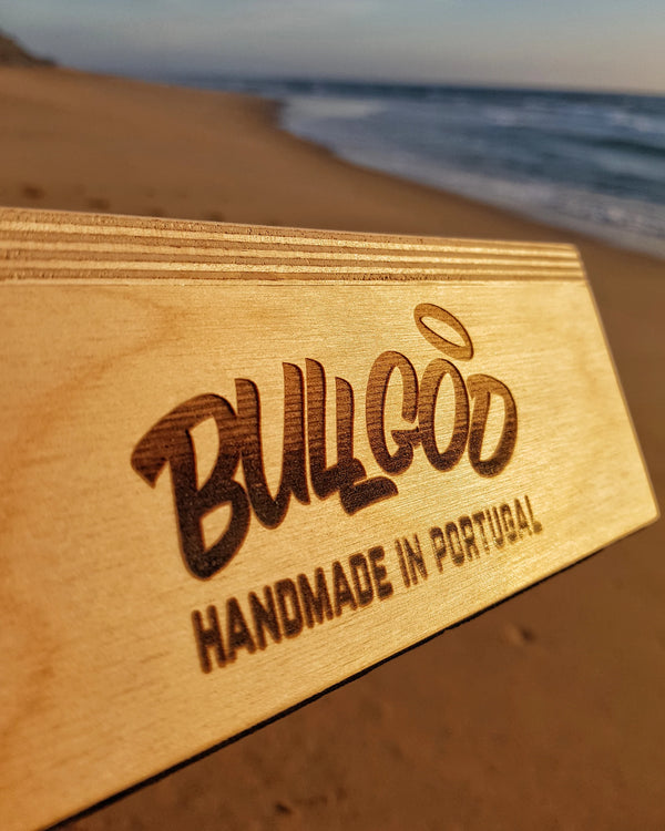 BULLGOD Fingerboard Classic Quarter Pipe