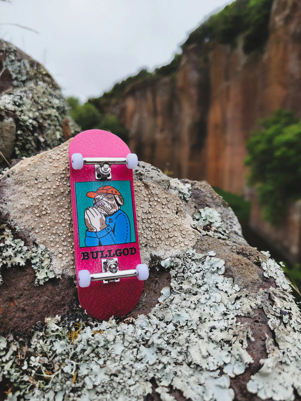 BULLGOD Gratitude Pink Premium Fingerboard; 34 mm