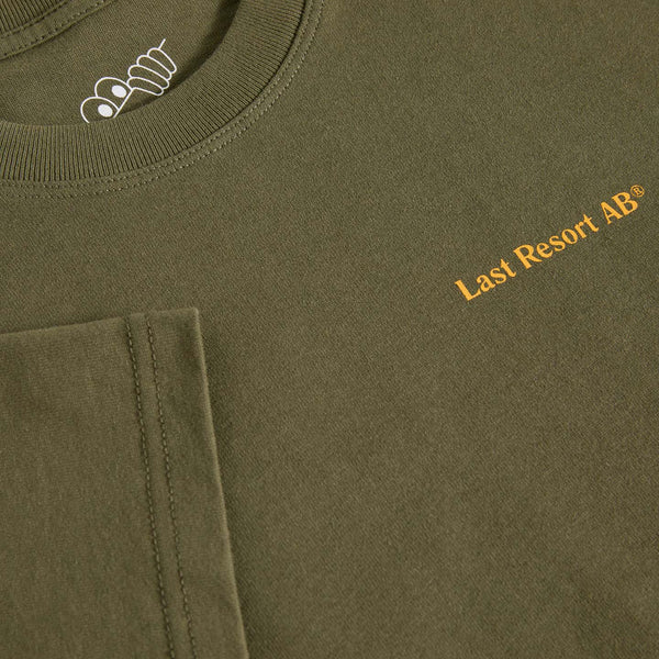 LAST RESORT AB Atlas Monogram SS Tee Tactile Green