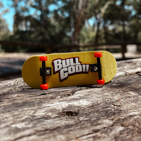 BULLGOD Bootleg Logo Lemon Premium Fingerboard; 34 mm